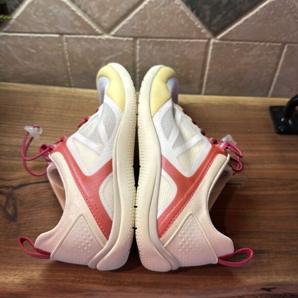 Lands’ End Women’s Water Sneakers - #481532 - 9B - Picture 7 of 12